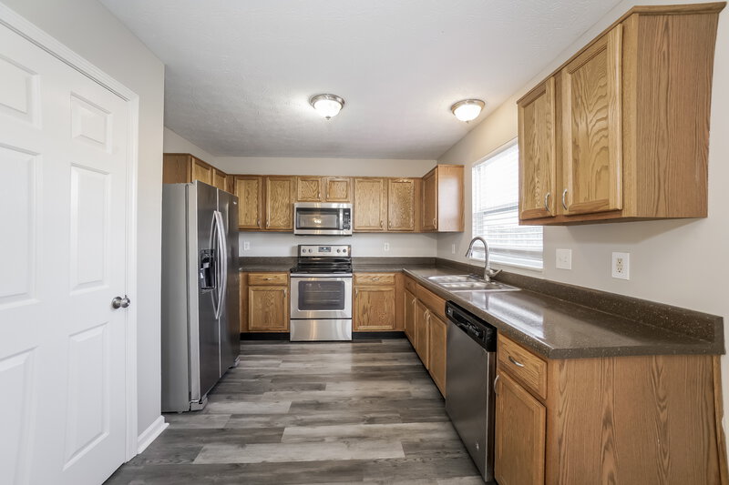3,080/Mo, 5432 Hammock Glen Dr Indianapolis, IN 46235 Kitchen View