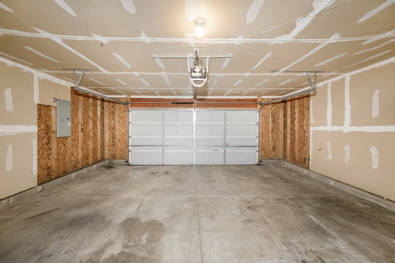 3,080/Mo, 5432 Hammock Glen Dr Indianapolis, IN 46235 Garage View