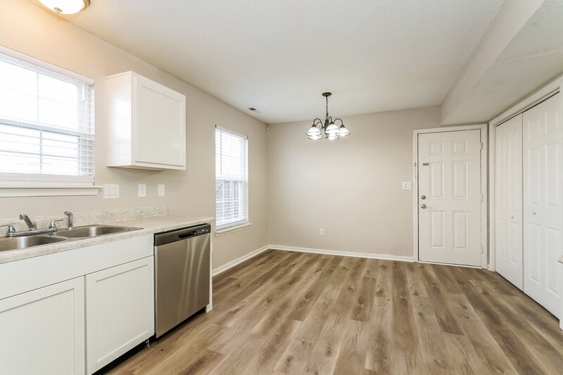 2,850/Mo, 5714 Dollar Run Lane Indianapolis, IN 46221 Breakfast Nook View