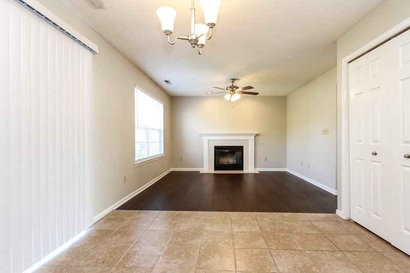 2,640/Mo, 19166 Strand Ct Noblesville, IN 46060 Living Room View 3