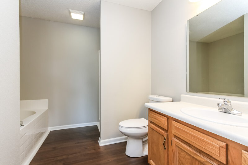 2,640/Mo, 19166 Strand Ct Noblesville, IN 46060 Master Bathroom View