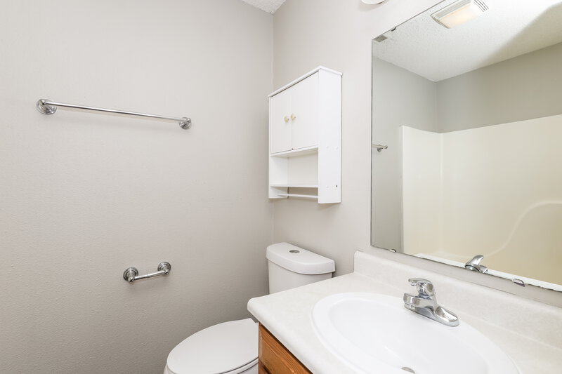 1,935/Mo, 19166 Strand Ct Noblesville, IN 46060 Bathroom View