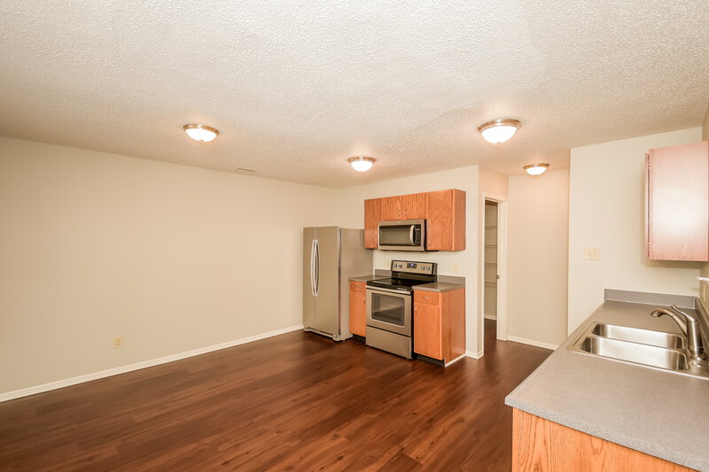 2,460/Mo, 941 Ravine Dr Franklin, IN 46131 Dining Room View