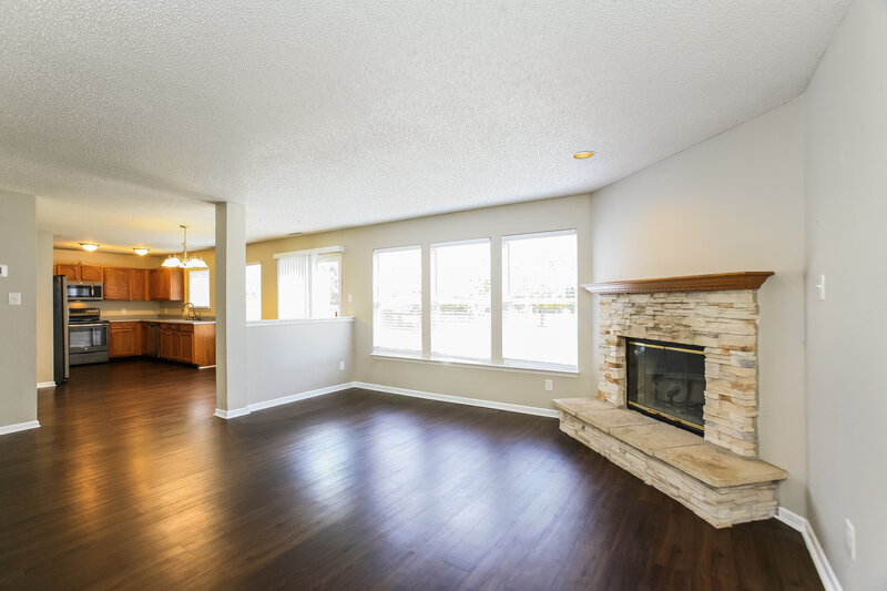 1,990/Mo, 10214 Yosemite Ln Indianapolis, IN 46234 Living Room View