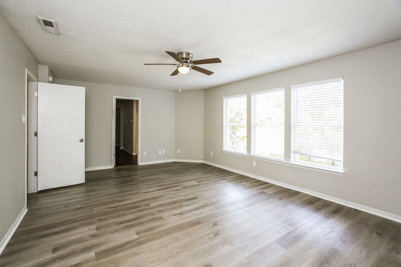 1,990/Mo, 10214 Yosemite Ln Indianapolis, IN 46234 Main Bedroom View