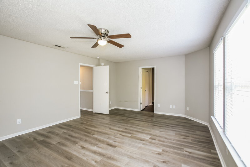 1,990/Mo, 10214 Yosemite Ln Indianapolis, IN 46234 Main Bedroom View 2