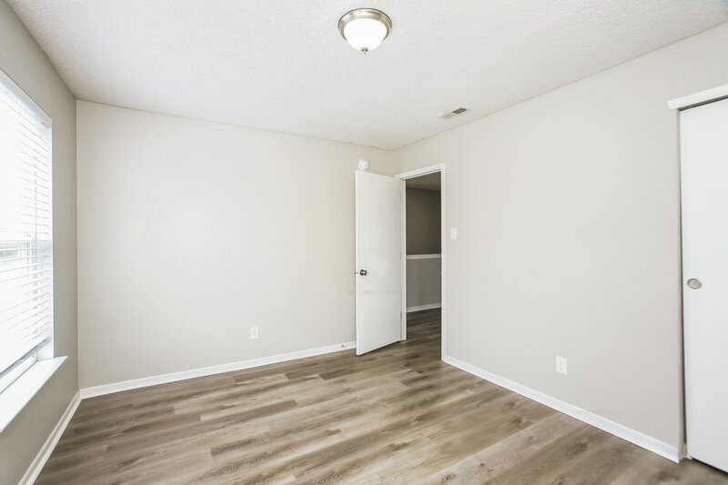 1,990/Mo, 10214 Yosemite Ln Indianapolis, IN 46234 Bedroom View 3