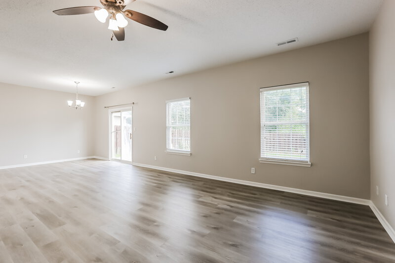 2,720/Mo, 10189 Blue Sky Dr Avon, IN 46123 Living Room View