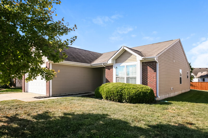 1,710/Mo, 2178 Rossington Ln Indianapolis, IN 46229 Front View