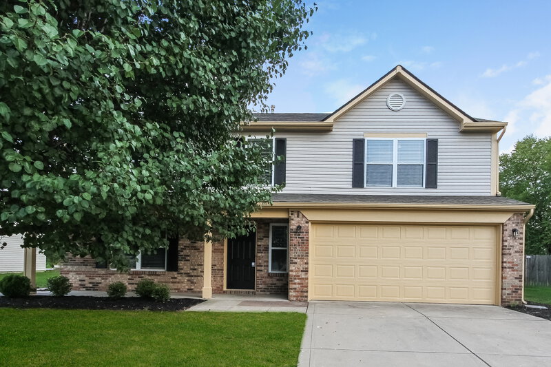 1,930/Mo, 1189 Oak Leaf Rd Franklin, IN 46131 Her View