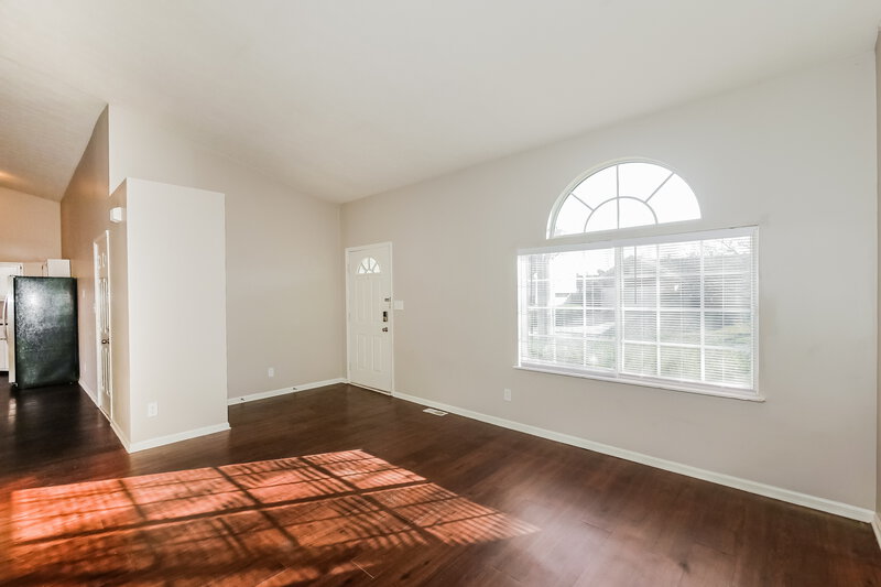 1,825/Mo, 7396 Glendale Dr Avon, IN 46123 Living Room View