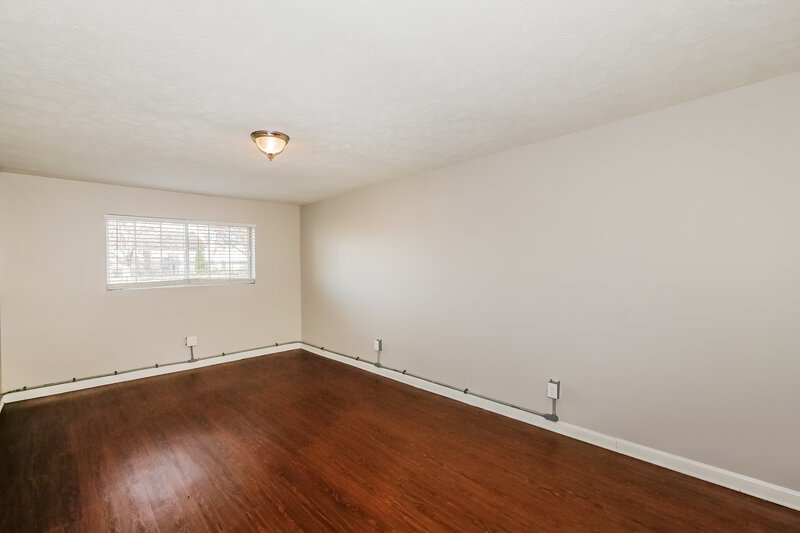 1,825/Mo, 7396 Glendale Dr Avon, IN 46123 Family Room View