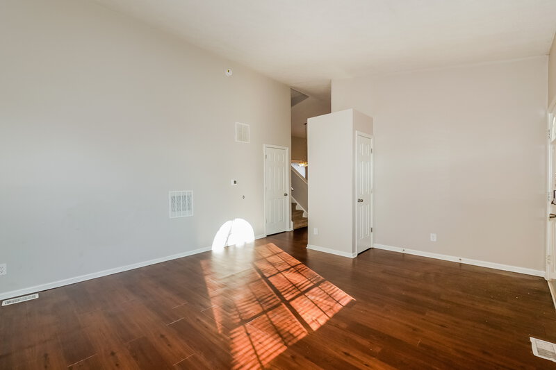 1,825/Mo, 7396 Glendale Dr Avon, IN 46123 Family Room View 2