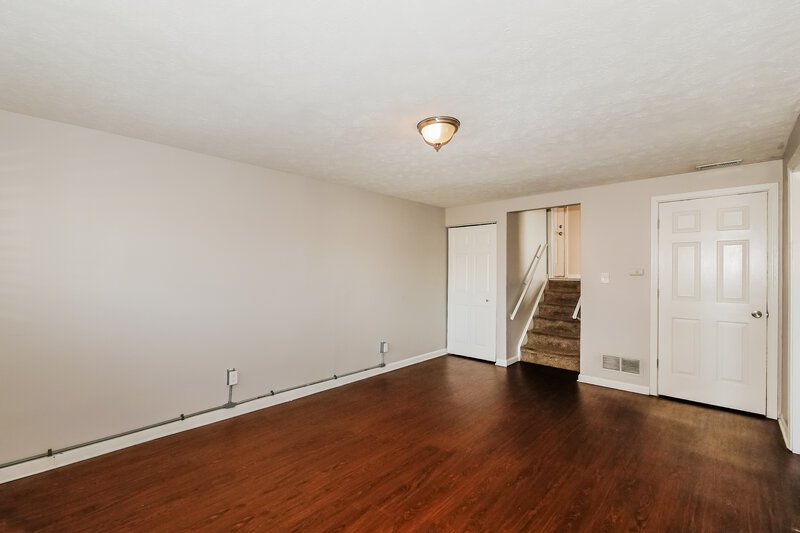 1,825/Mo, 7396 Glendale Dr Avon, IN 46123 Family Room View 3