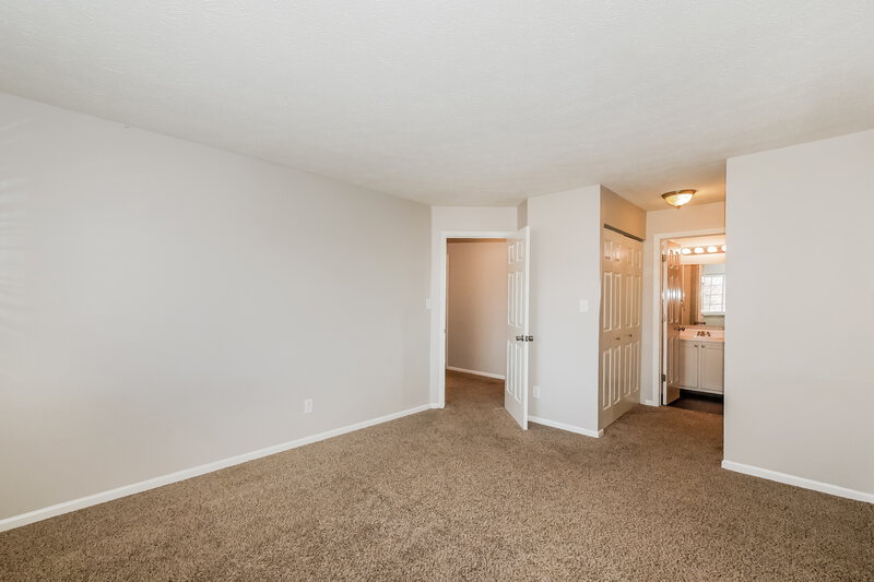 1,825/Mo, 7396 Glendale Dr Avon, IN 46123 Main Bedroom View 2