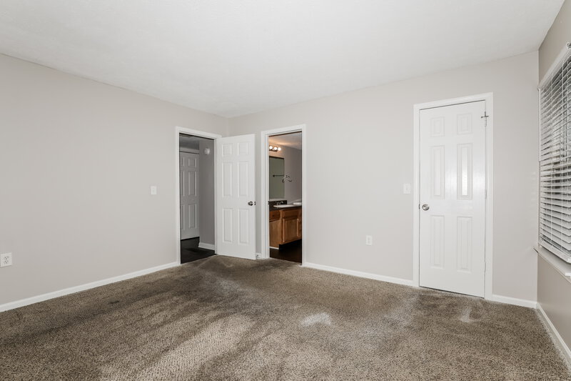 1,760/Mo, 4553 Golden Meadow Dr Indianapolis, IN 46254 Main Bedroom View 2