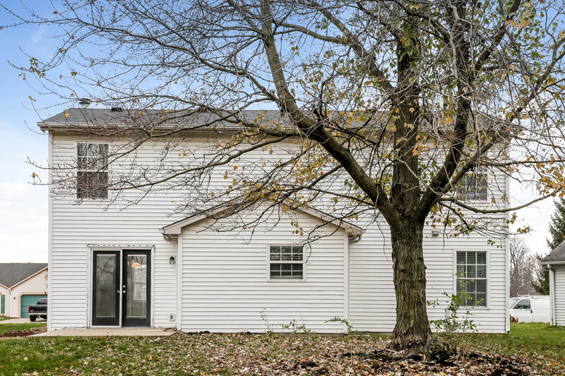 1,760/Mo, 4553 Golden Meadow Dr Indianapolis, IN 46254 Rear View
