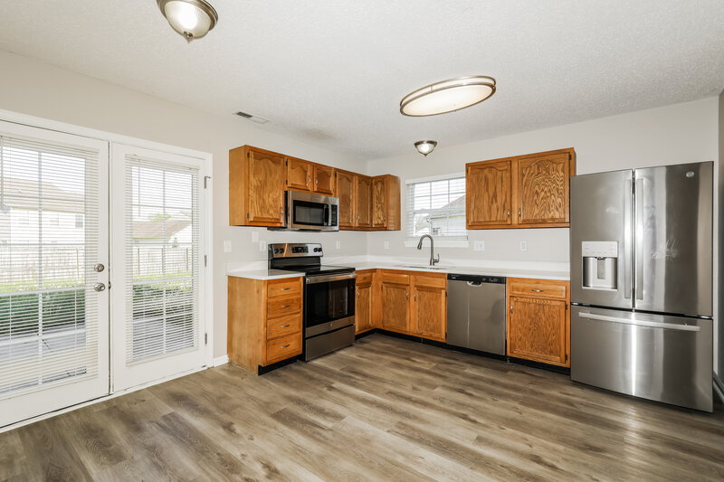 1,975/Mo, 5412 Powder River Ct Indianapolis, IN 46221 Kitchen View