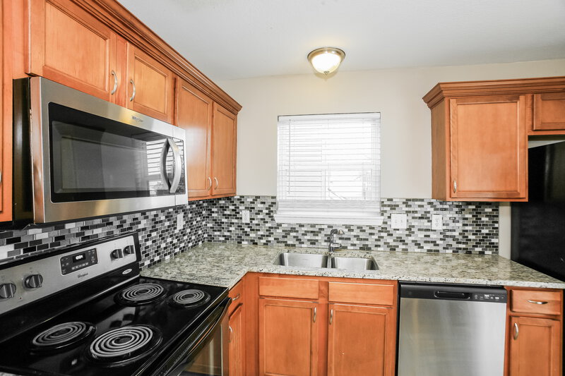 2,940/Mo, 15589 Outside Trl Noblesville, IN 46060 Kitchen View 2