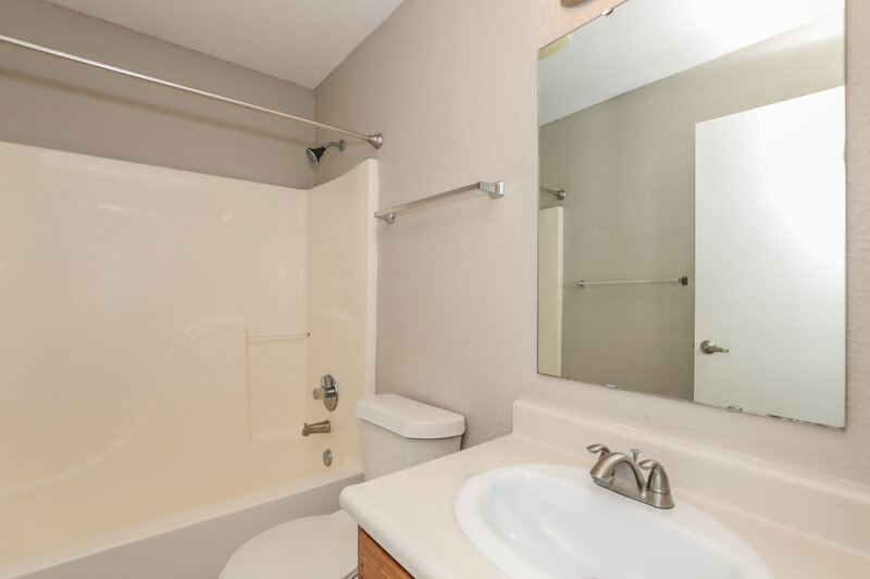 1,765/Mo, 5429 Bluff View Dr Indianapolis, IN 46217 Misc View 12