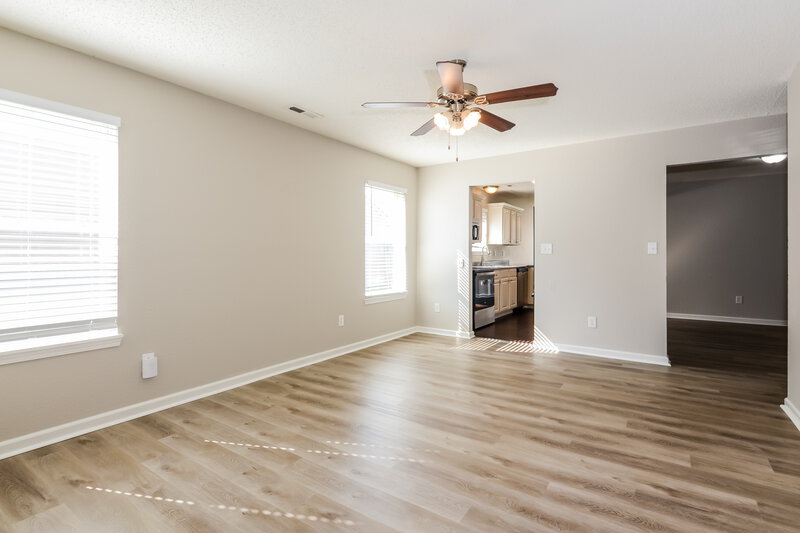 2,015/Mo, 9674 Thomas Ln Avon, IN 46123 Living Room View