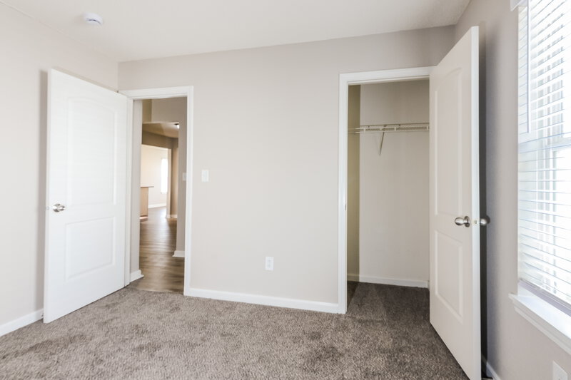 2,015/Mo, 9674 Thomas Ln Avon, IN 46123 Bedroom View 2