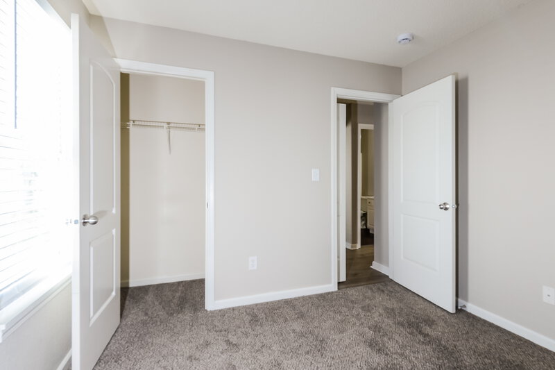 2,015/Mo, 9674 Thomas Ln Avon, IN 46123 Bedroom View 4