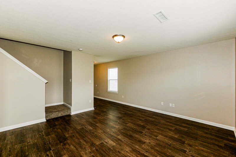 1,835/Mo, 8104 Grove Berry Way Indianapolis, IN 46239 Living Room View 4