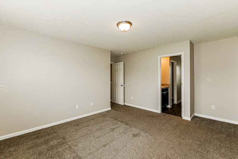 1,835/Mo, 8104 Grove Berry Way Indianapolis, IN 46239 Main Bedroom View