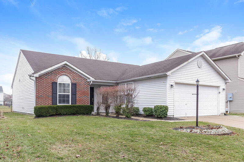 1,760/Mo, 1495 Egret Ln Greenwood, IN 46143 Front View