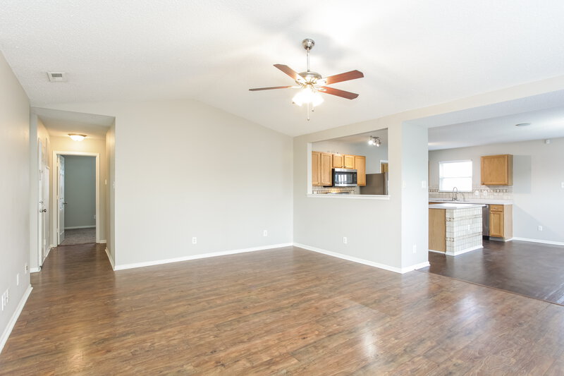 1,745/Mo, 6906 W Dover Pl McCordsville, IN 46055 Living Room View 2