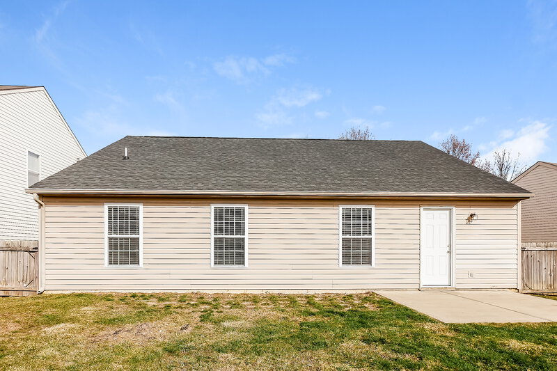 1,785/Mo, 3738 Laurel Cherry Ln Indianapolis, IN 46239 Rear View 2