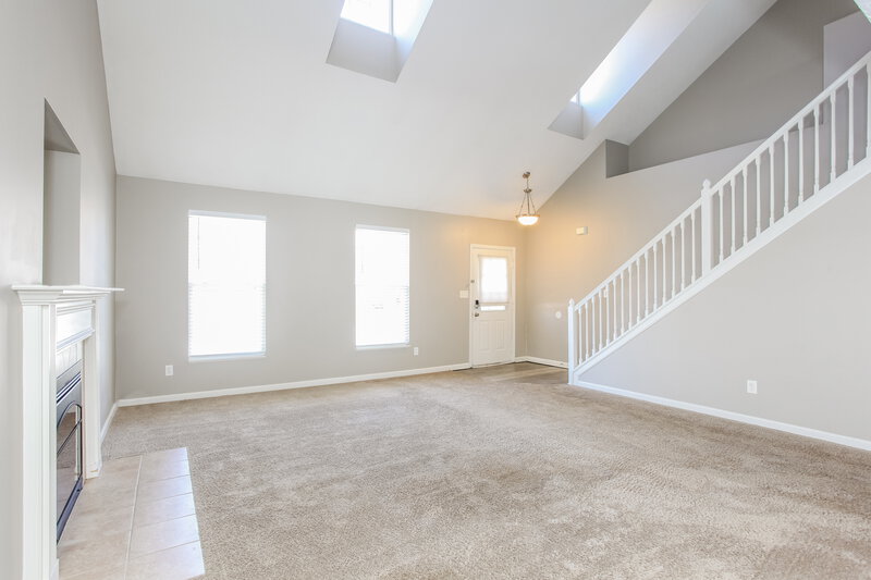 2,165/Mo, 931 Kimberly Ave Westfield, IN 46074 Living Room View 2
