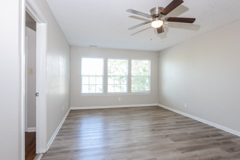 1,910/Mo, 1206 Kenwood Dr Greenwood, IN 46143 Main Bedroom View