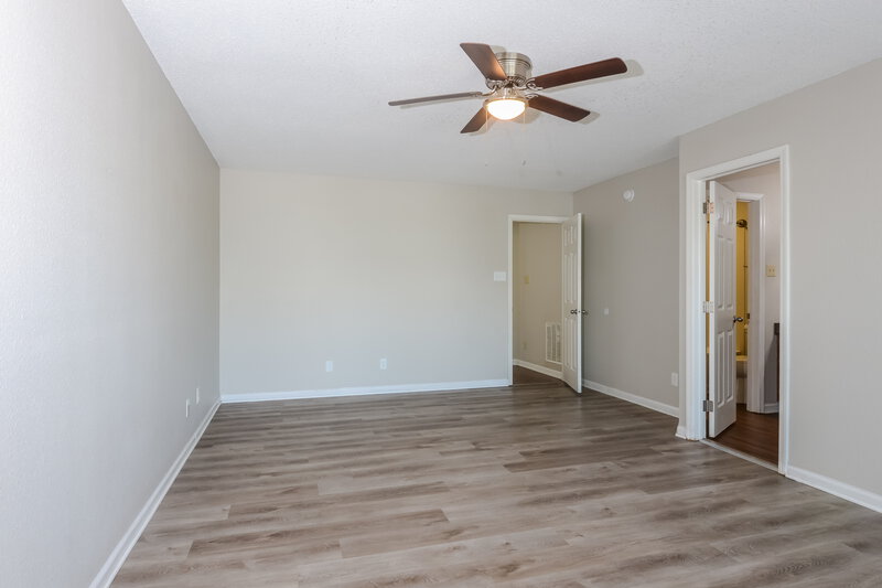 1,910/Mo, 1206 Kenwood Dr Greenwood, IN 46143 Main Bedroom View 2