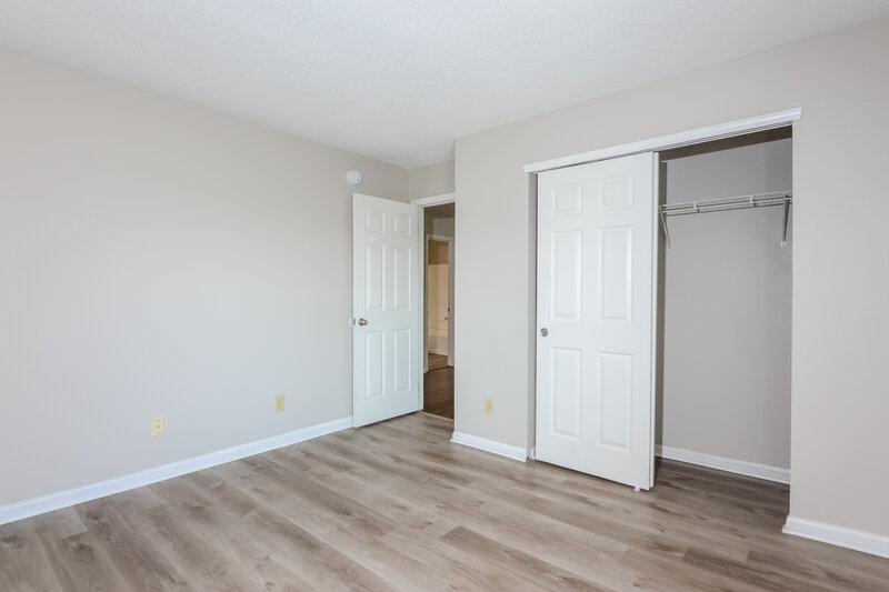 1,910/Mo, 1206 Kenwood Dr Greenwood, IN 46143 Bedroom View