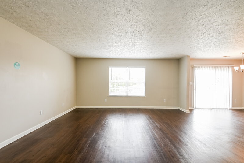 1,740/Mo, 2348 Bremhaven Ct Indianapolis, IN 46229 Living Room View