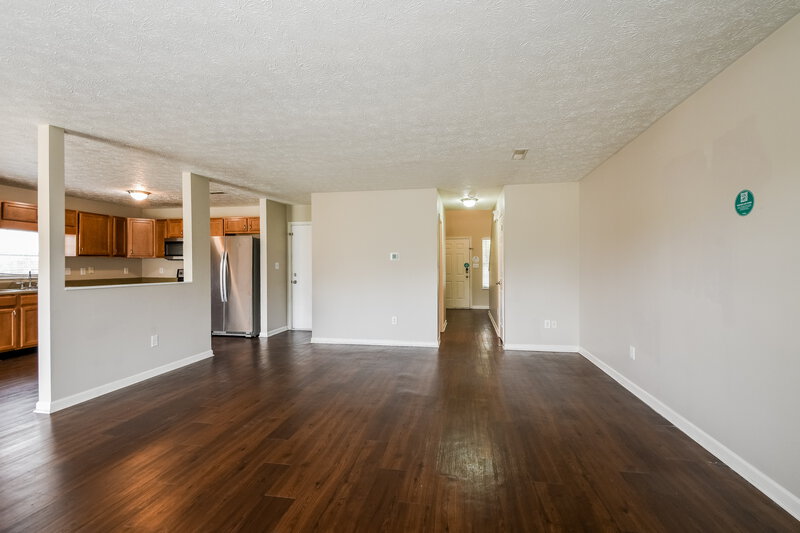 1,740/Mo, 2348 Bremhaven Ct Indianapolis, IN 46229 Living Room View 3