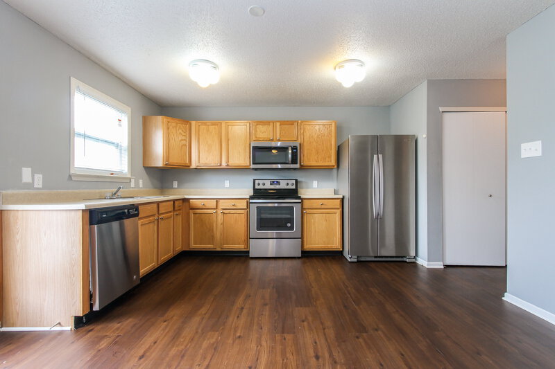 1,840/Mo, 3564 Cork Bend Dr Indianapolis, IN 46239 Kitchen View