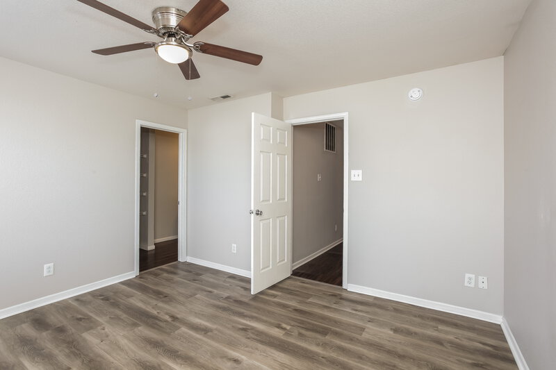 1,920/Mo, 1410 Dowell St Greenwood, IN 46143 Main Bedroom View