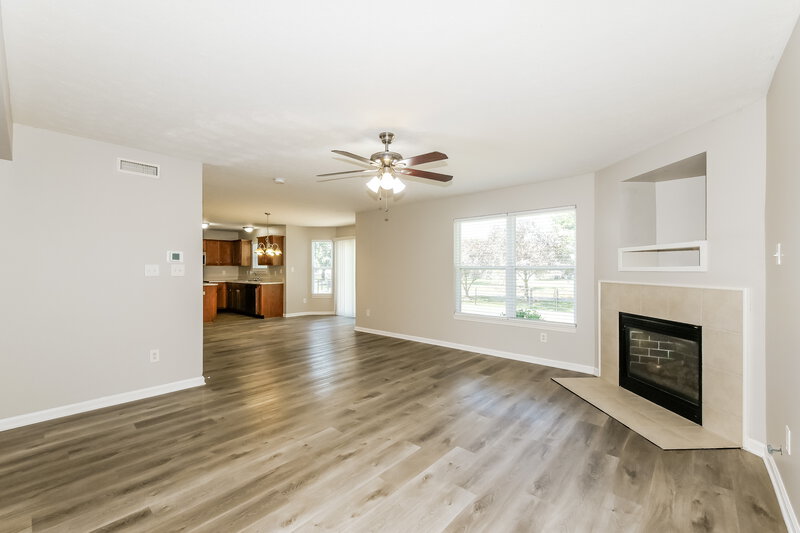 2,250/Mo, 12046 Royalwood Drive Fishers, IN 46037 Living Room View 5