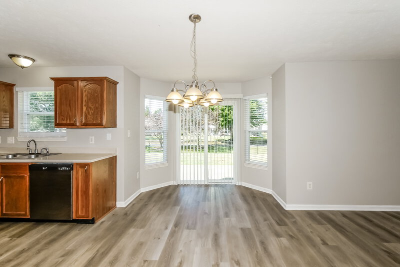 2,250/Mo, 12046 Royalwood Drive Fishers, IN 46037 Dining Room View