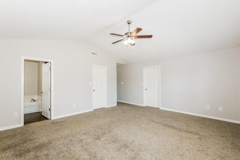 2,250/Mo, 12046 Royalwood Drive Fishers, IN 46037 Main Bedroom View 2