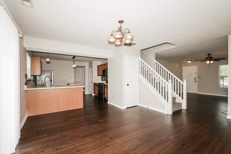 2,280/Mo, 8017 Grand Gulch Drive Indianapolis, IN 46239 Dining Room View 2