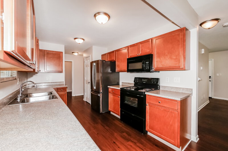 1,770/Mo, 3327 Grove Berry Lane Indianapolis, IN 46239 Kitchen View 2