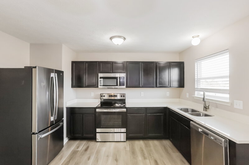 1,940/Mo, 7832 Wolfgang Place Indianapolis, IN 46239 Kitchen View