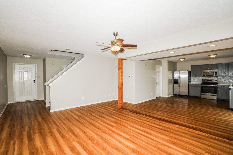 1,880/Mo, 8138 States Bend Drive Indianapolis, IN 46239 Living Room View