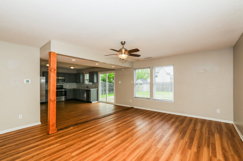 1,880/Mo, 8138 States Bend Drive Indianapolis, IN 46239 Living Room View 2