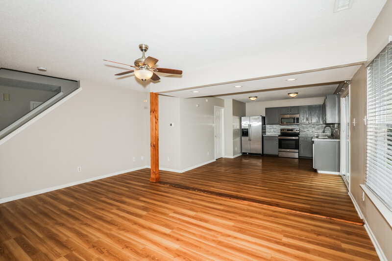 1,880/Mo, 8138 States Bend Drive Indianapolis, IN 46239 Living Room View 3