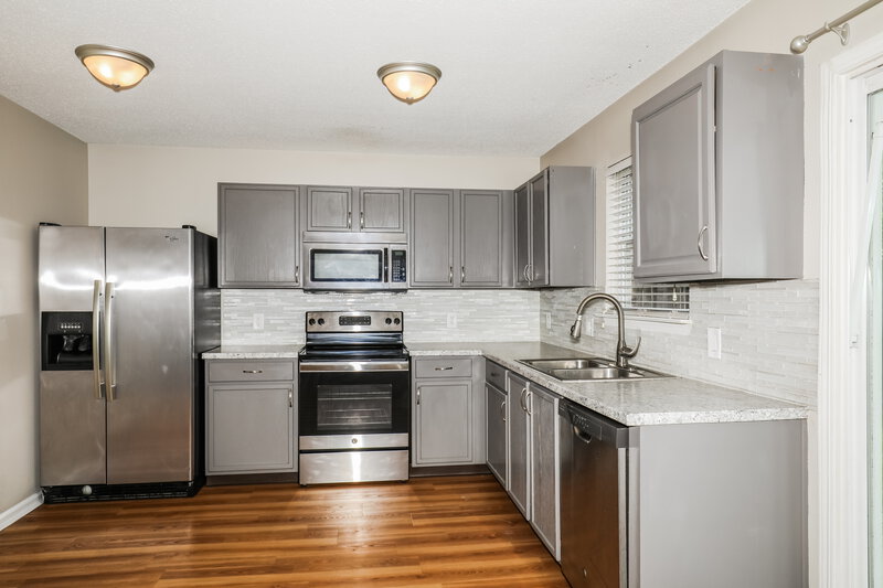 1,880/Mo, 8138 States Bend Drive Indianapolis, IN 46239 Kitchen View 2